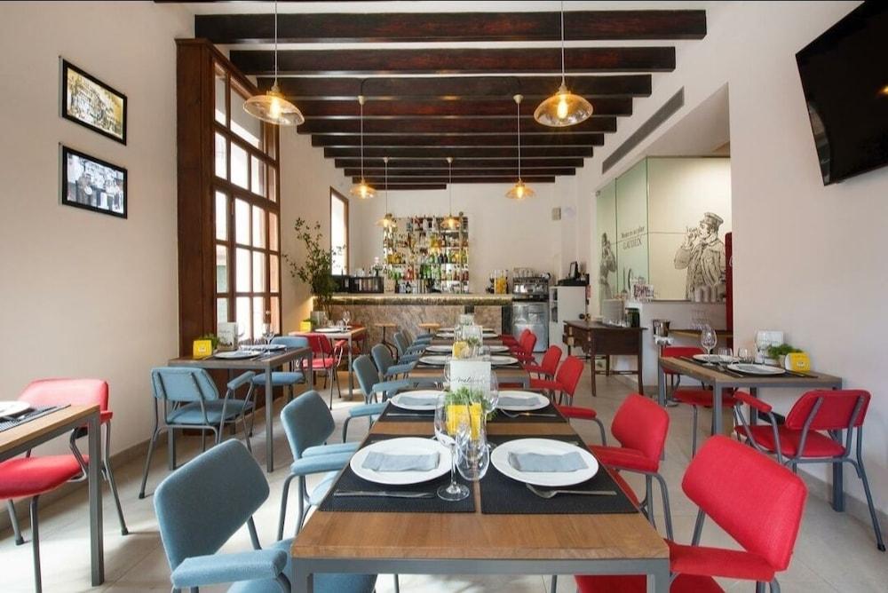 Hotel Ti Maria Maria De La Salut